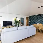 דירה Aliados Premium 1br W/ Terrace By Lovelystay פורטו