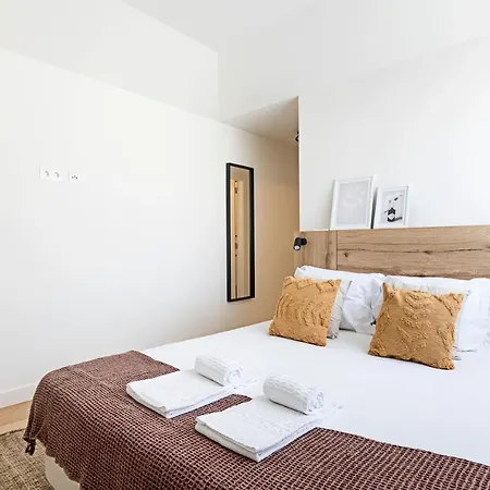 Aliados Premium 1br W/ Terrace By Lovelystay * بورتو