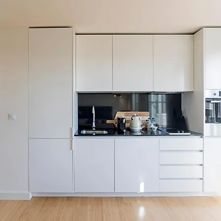 Aliados Premium 1br W/ Terrace By Lovelystay Apartment *